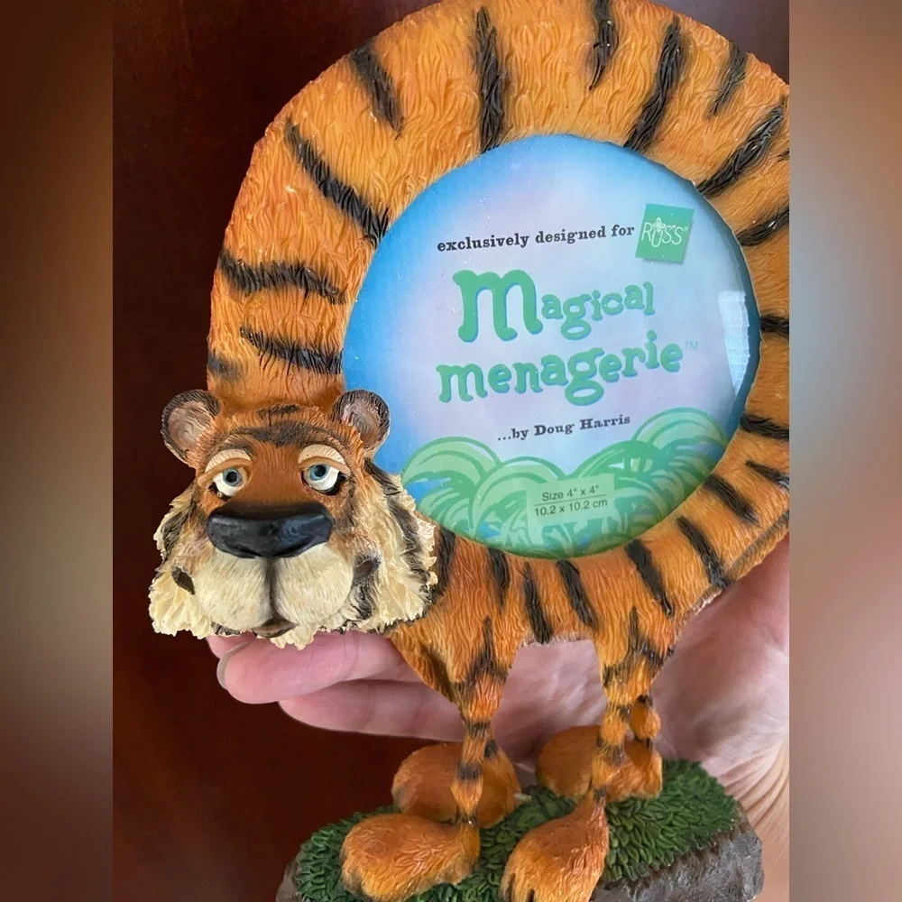 💜 Russ Magical Menagerie Tyrone Tiger Round Picture Frame Doug Harris 4